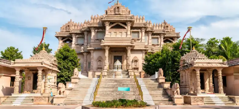 Hotels near SG Highway