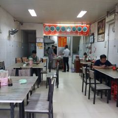 林依嫩名牌猪血化(富商世家店) User Photo
