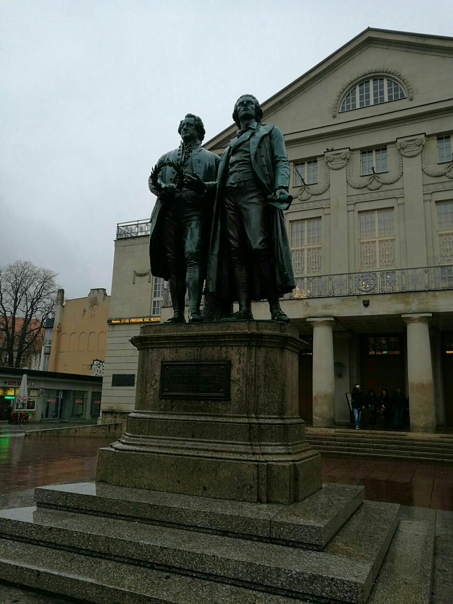 ゲーテ シラー記念像のレビュー ゲーテ シラー記念像のチケット ゲーテ シラー記念像の割引 ゲーテ シラー記念像の交通機関 所在地 営業時間 ゲーテ シラー記念像周辺の観光スポット ホテル グルメ Trip Com