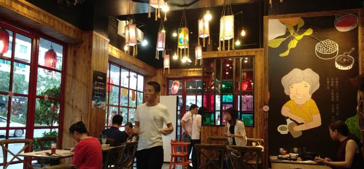 十秒到云南过桥米线(第一百货店)