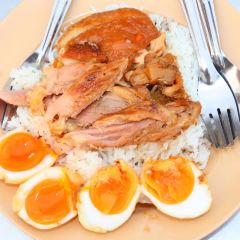 Chang Phueak Pork Leg Rice User Photo