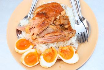 Chang Phueak Pork Leg Rice User Photo