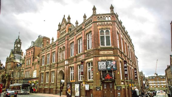 York Minster + Chatsworth House + York City Walls + York Dungeon + York Shambles