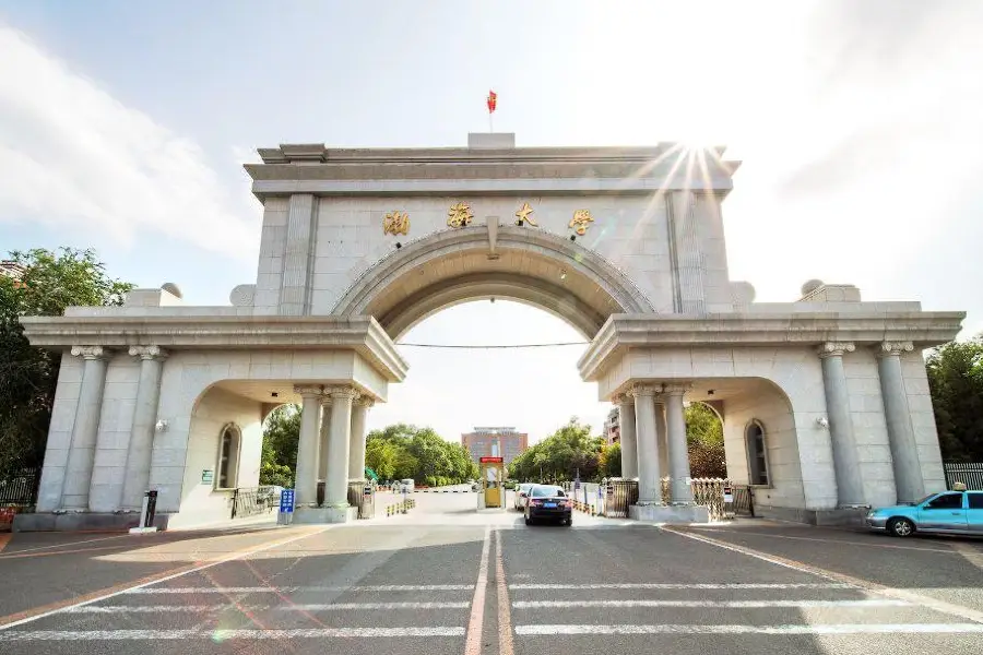 Bohai University