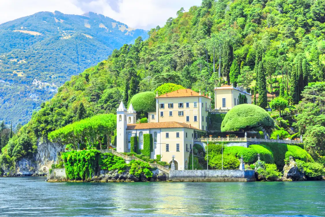 Hotels near Villa del Balbianello