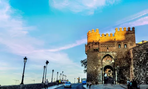 Puerta de Bisagra