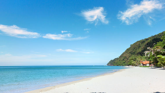 Белый песок- пляж