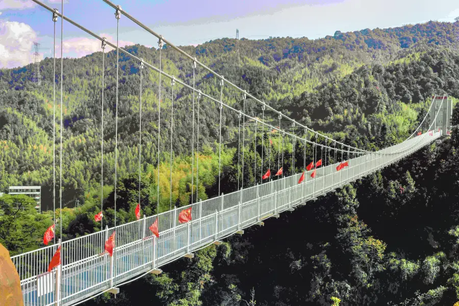 Peixian Concentric Glass Bridge