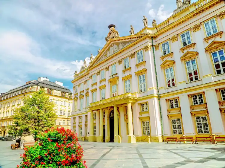 Hotels in der Nähe von Námestie slobody