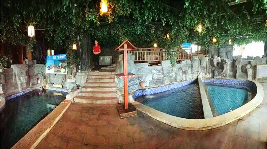 Guojiumen Hot Springs