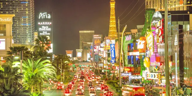 Las Vegas Travel Guide 2024 - Things to Do, What To Eat & Tips
