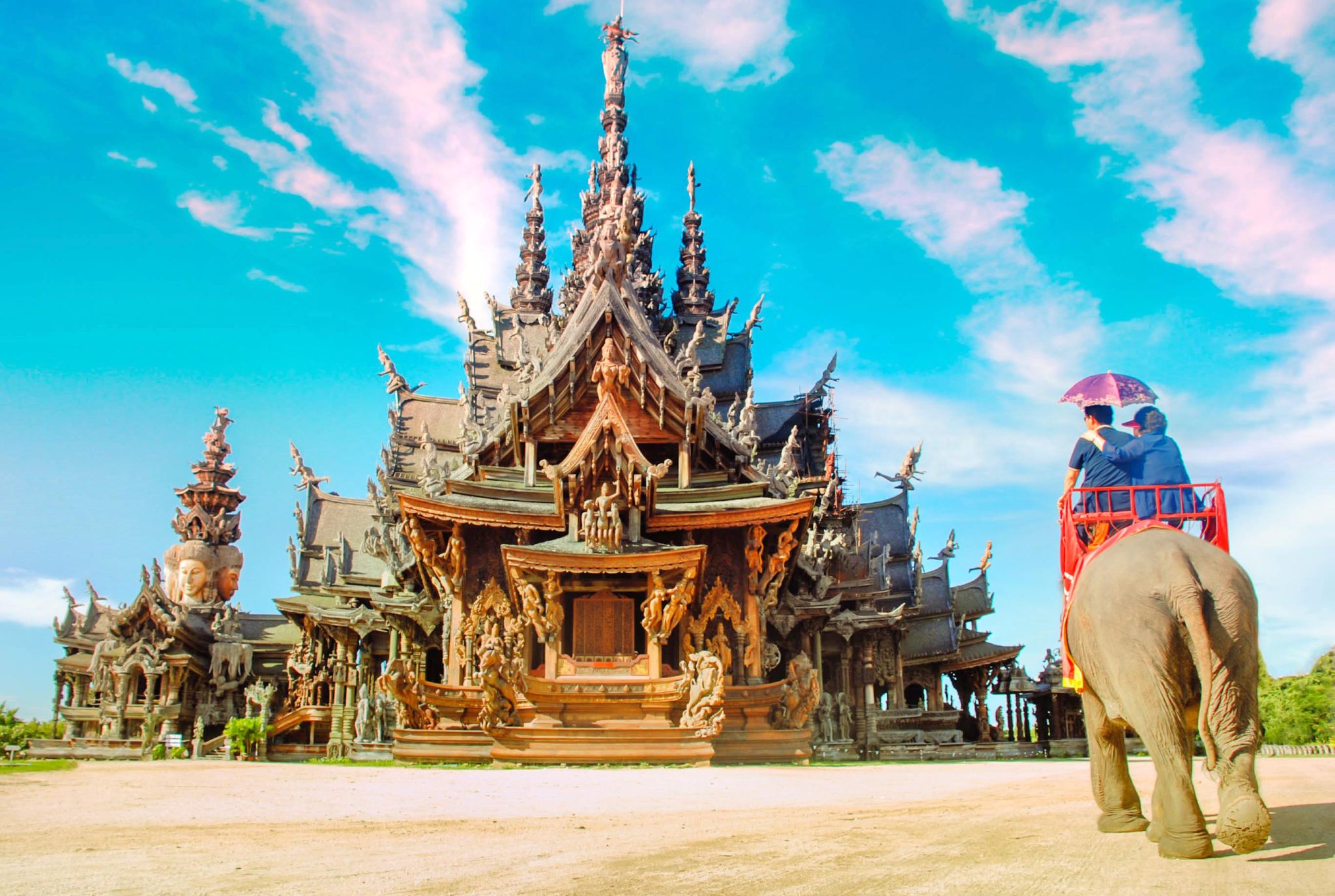 Private car tour of Bangkok: Sanctuary of Truth + Seven Gems Mountain + Nong Nooch Tropical Botanical Garden + Tutu Beach