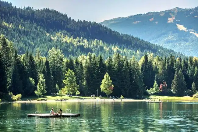 Hotels near Lost Lake