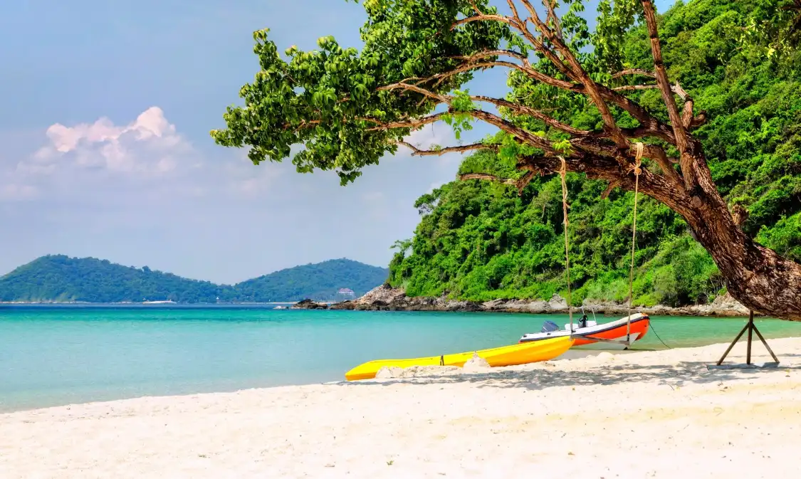Hotels near Prao Beach