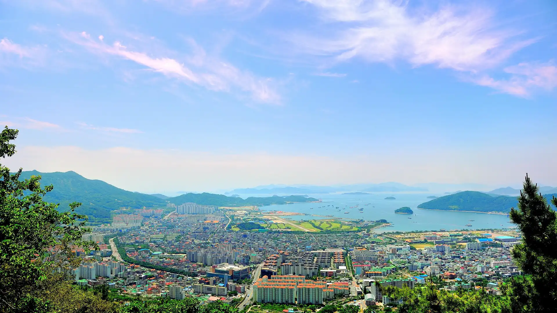 Hotels near Jinhae gu