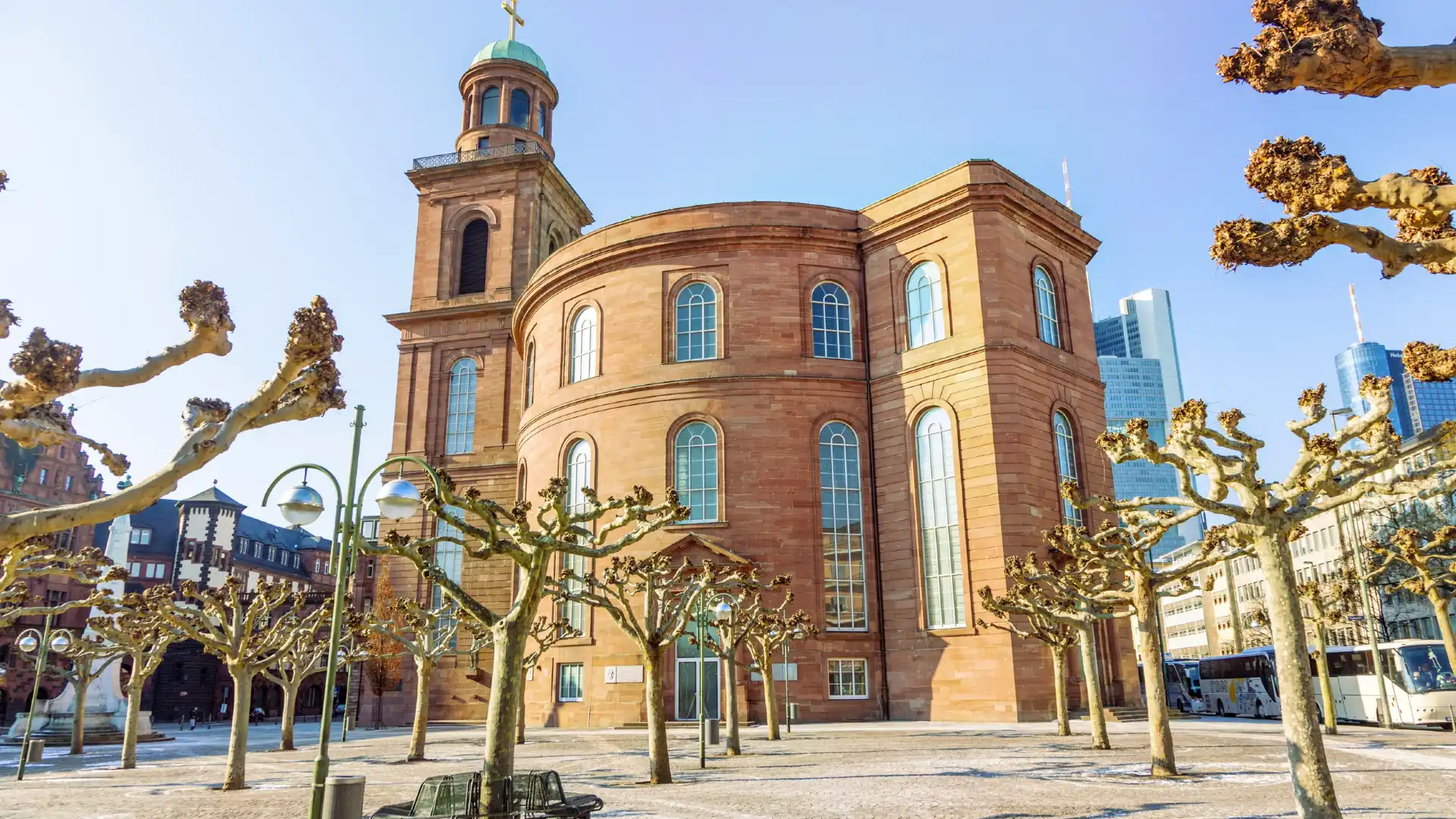 Hotels near St. Paul's Church