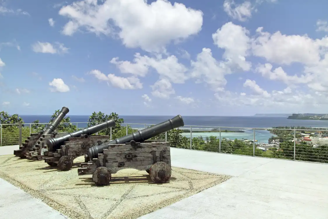 Hotels near Fort Apugan