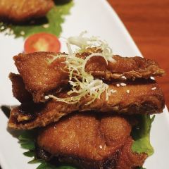 Yì By Jereme Leung User Photo