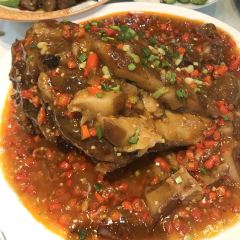 JIANG BIAN YU JIA User Photo