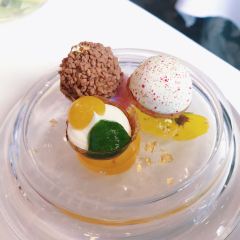 LE CINQ 여행 사진