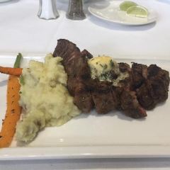 51fifteen Cuisine & Cocktails 여행 사진