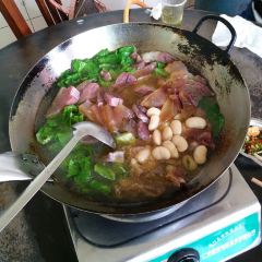 毛奎老豬腳火鍋張用戶圖片