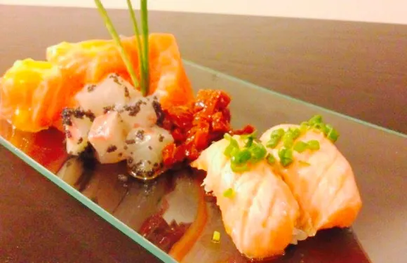 Cru Sushi Bar ' Lounge