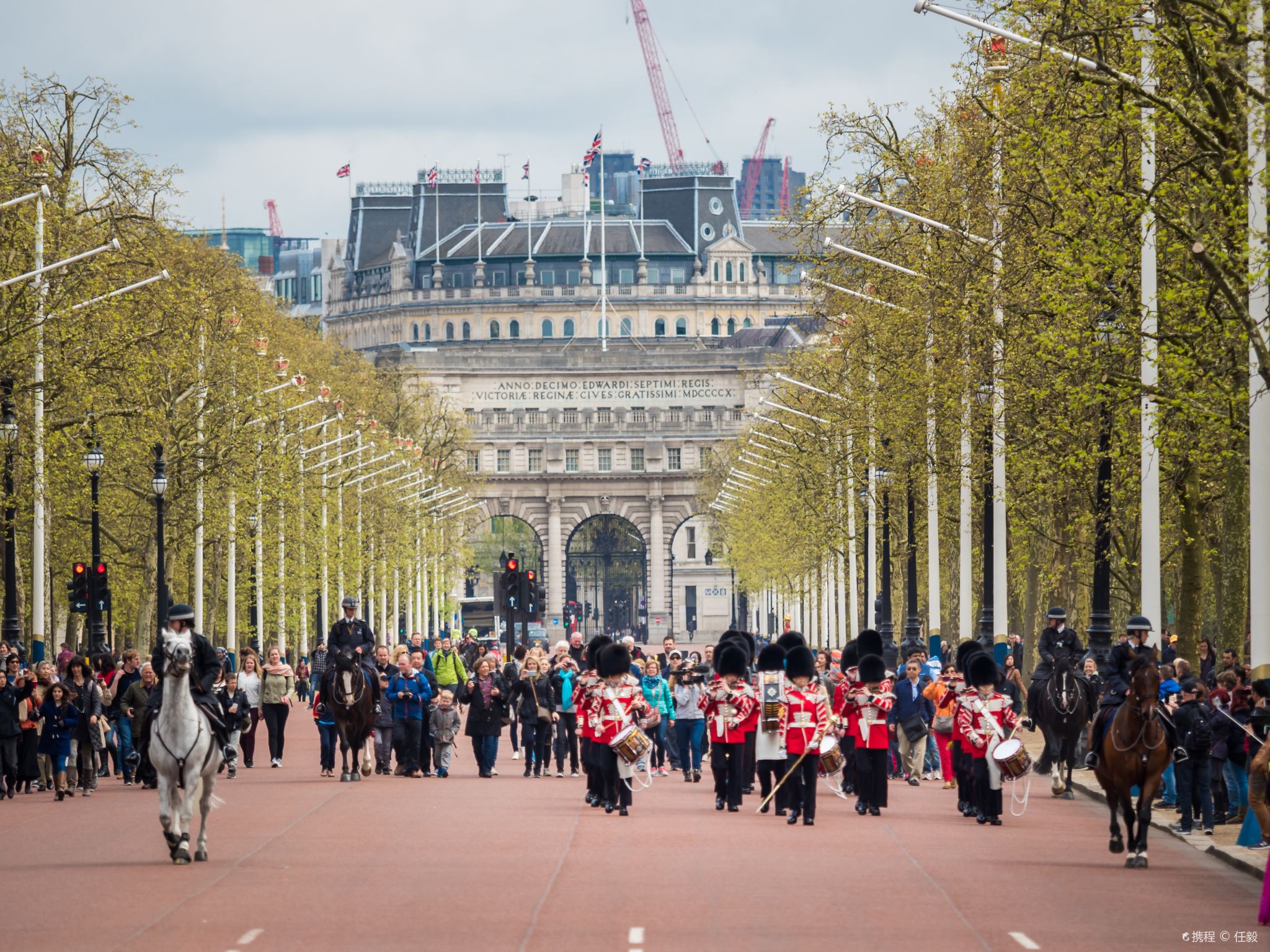 London 1-day tour to Buckingham Palace + Stonehenge [Bus transfer/Classic London route]