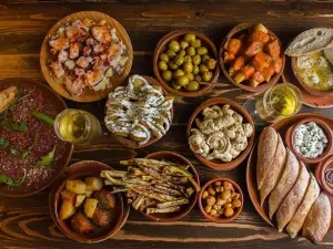 Ole Tapas
