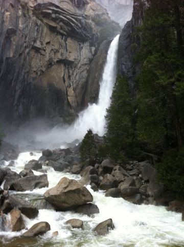 ブライダルベール滝 ヨセミテ バレー の旅行レビュー Trip Comトラベルガイド