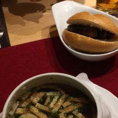 Bratwurst Röeslein 여행 사진