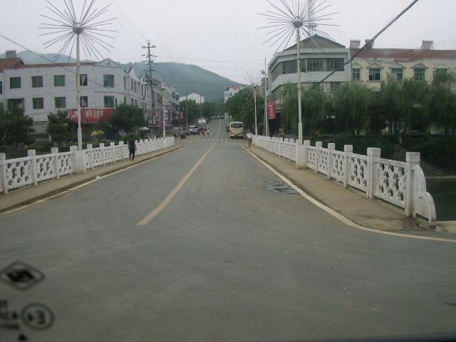京山鴛鴦溪漂流