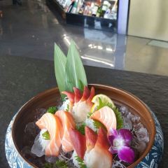 Jiang Tai WuEr (HuanQiu JinRong ZhongXin Restaurant) 여행 사진