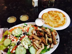 Gyros & More