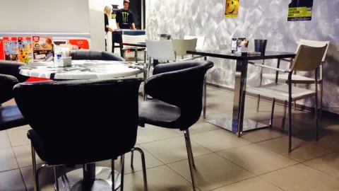 Revolution Cafè in 翁貝蒂德
