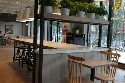 肯德基(万利店)