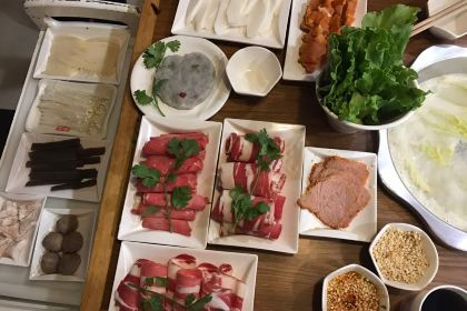 Daimei Hot Pot (baolongchengshiguangchang)