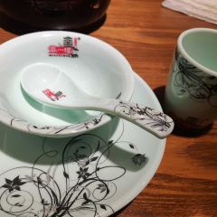 HUA YI LOU User Photo