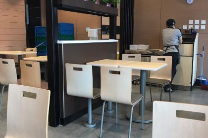 魏家凉皮(绿都广场店)