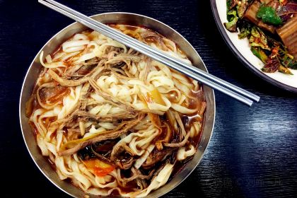 Moon Bae-dong Yook-kal