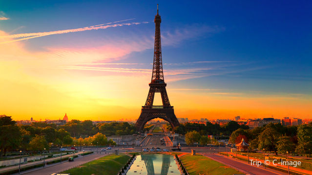 Sunset Sightseeing in Paris