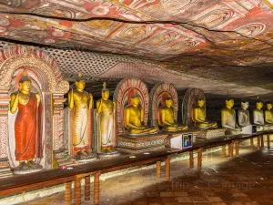 Dambulla Royal Cave Temple and Golden Temple