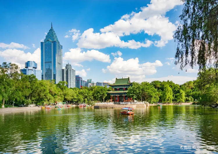 【烏魯木齊美食】2025烏魯木齊美食餐廳盤點!附當地景點推薦