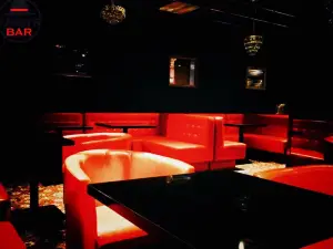 Kmotr Bar