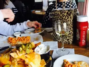 Archie Moore's Bar & Restaurant