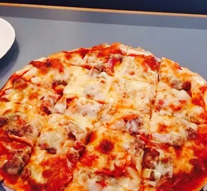 Rocco's Pub and Pizza