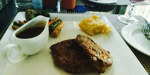 Royal Mandalay Cafe & Restaurant