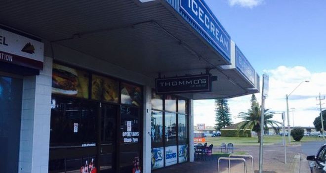 Thommos On Wallis