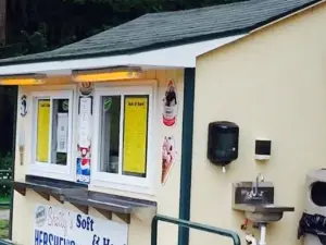 Shellys Ice Cream Stand