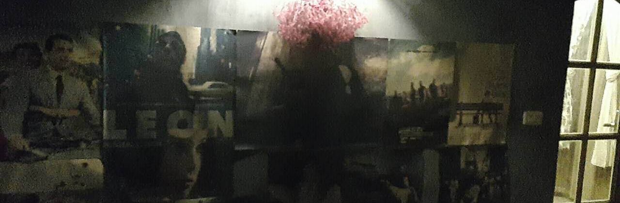 Wufengxiaochenggushikafeihuayishenghuoguan